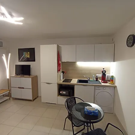 Avec Parking Prive, Piscine 300m Antibes